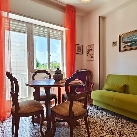 Aura Lucis, Elegant For 8, Parking, Wi-fi